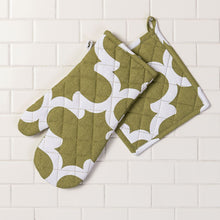 Load image into Gallery viewer, Trellis Cotton Oven Mitt / Pot Holder Set 4 Pack
