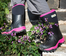 Load image into Gallery viewer, East Rock Women 11 in. Waterproof Outdoor Rubber Boots Black/Fuchsia (6 Sizes)
