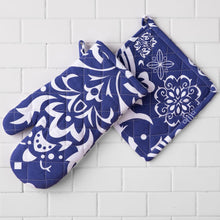 Load image into Gallery viewer, Vintage Royalty Cotton Oven Mitt / Pot Holder Set 4 Pack Latte &amp; White
