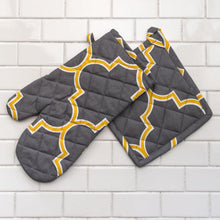 Load image into Gallery viewer, Trellis Cotton Oven Mitt / Pot Holder Set 4 Pack
